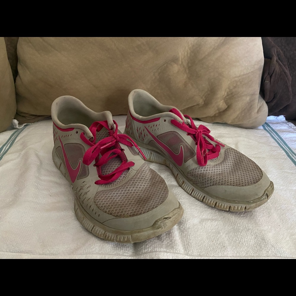 Nike 5.0 size 7.5